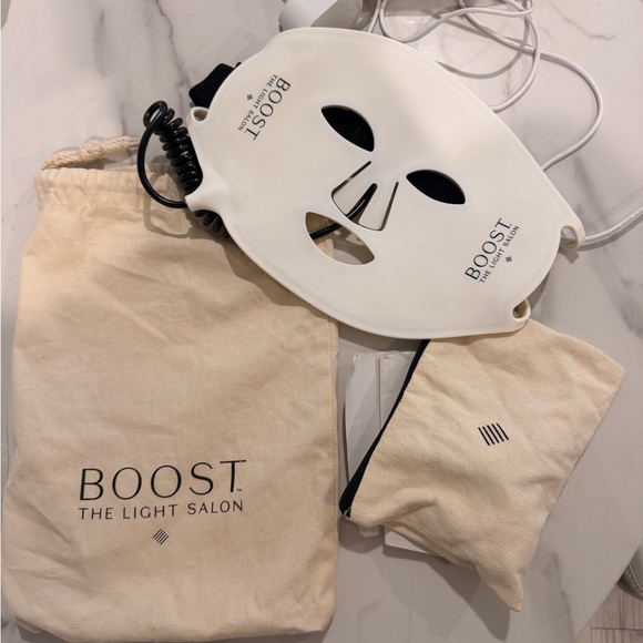 Boost Red light LED Mask - Picture 4 of 4